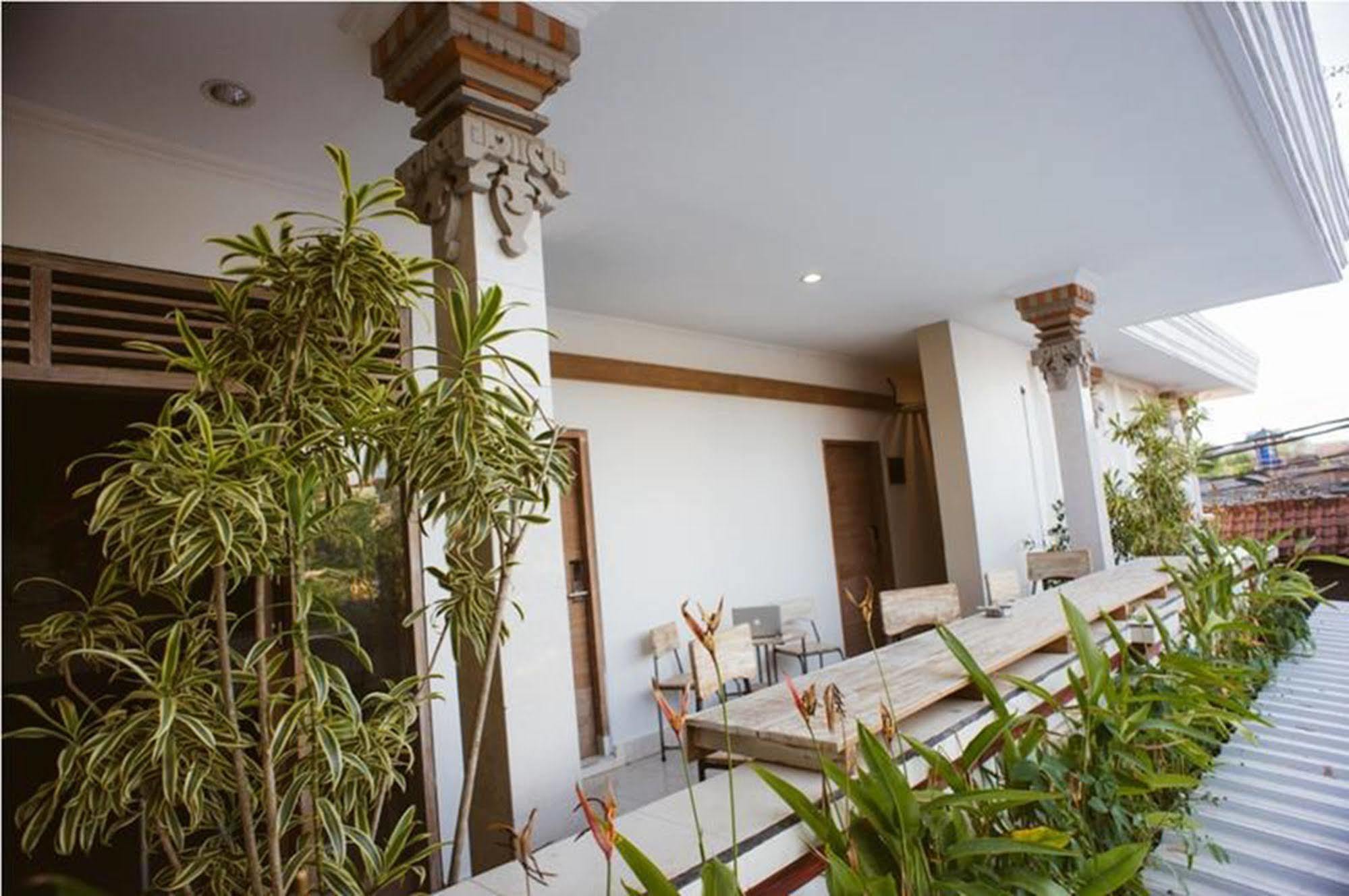 Bedplus Backpacker Kuta Legian Εξωτερικό φωτογραφία